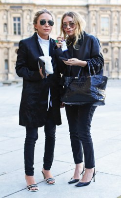 Olsens-Anonymous-Blog-Mary-Kate-Ashley-Olsen-Paris-Fashion-Week-Vogue-Street-Style-Shot-2014